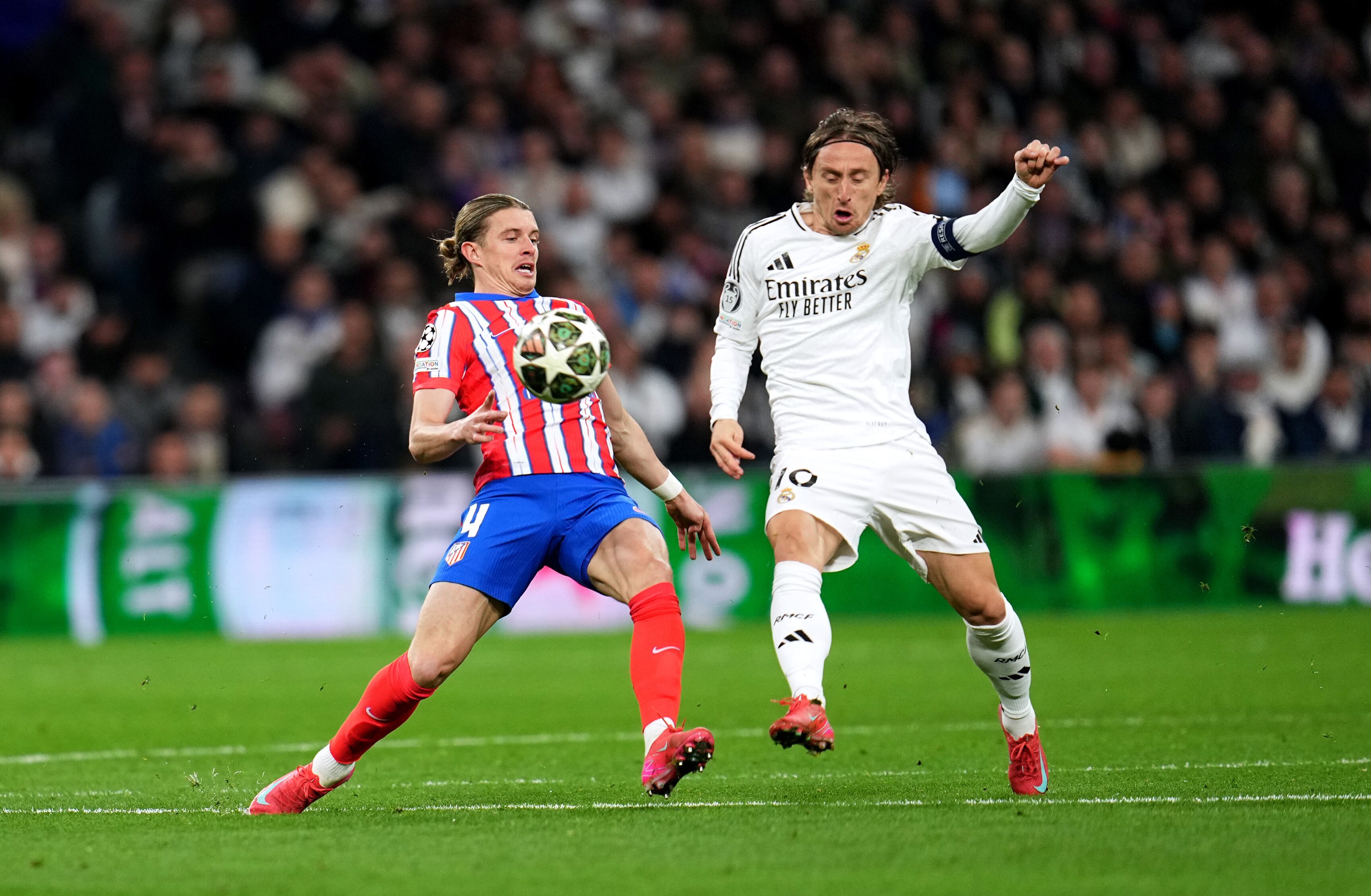 Madrid, España - 04 de marzo: Luga del Real Madrid Modic de la Liga de Campeones de la UEFA de la UEFA del Real Madrid en la estadio de Sentiago Bernabi entre el Real Madrid CF y Adeletico de Madrid del 16 para llamar. (Photo Aitor Alcald/Getty Images)