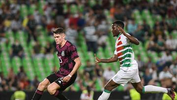 Israel Reyes durante el partido contra Surinam, correspondiente al Grupo A de la Liga A de la Liga de Naciones CONCACAF 2022-2023, en el Estadio TSM Corona, el 11 de Junio de 2022.