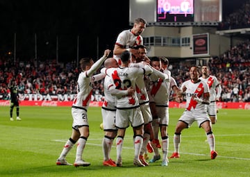 1-0. Santi Comesaña celebra el primer gol.