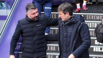 VALLADOLID, 29/01/2023.- El entrenador del Real Valladolid, José Rojo Martín "Pacheta" (d) y el del Valencia C.F., el italiano Gennaro Gattuso (i), se saludan antes del inicio del partido de LaLiga Santander que enfrenta a sus equipos este domingo en Valladolid. EFE/ R. García
