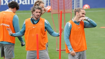 De Paul y Griezmann, en la sesión de entrenamiento del Atlético,