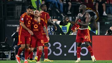 Romelu Lukaku, de la Roma, celebrando un gol.