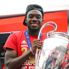 Alphonso Davies se convierte en el jugador más valioso de Concacaf