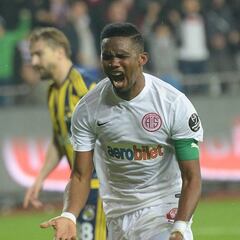 Etoo, suspendido por decir que no es respetado por ser negro