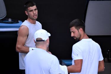 Djokovic: Me gustara tomarme unas copas con Nadal y Federer y hablar de lo que les molesta de m