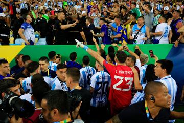 Las lamentables imágenes de la pelea en las gradas de Maracaná