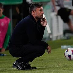 Un Albacete en estado de alarma recibe esta noche a un Elche al alza