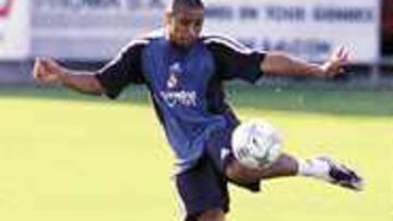 LISTO PARA BRUSELAS. Roberto Carlos jugará en Champions.