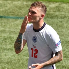 Trippier: "He mejorado mucho, sobre todo defendiendo. Con Simeone he madurado"