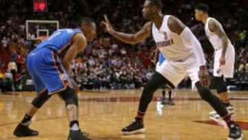 Wade (28), mucho más listo que Durant y Billy Donovan