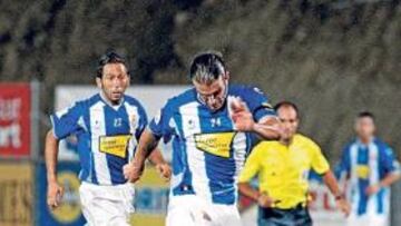 <b>EL PRIMER GOL.</b> Iván Alonso engatilló de esta manera para marcar el primer gol del partido.