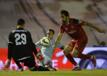 Fabián Orellana, Alejandro Arribas y Sergio Rico.
