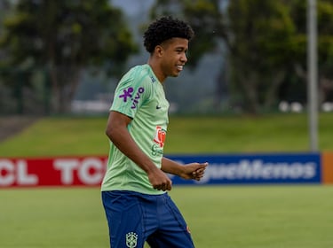 Andrey Santos: ¡°Brasil siempre quiere ganar. Mis ¨ªdolos son Rodri, Casemiro y Bruno Guimar?es¡±