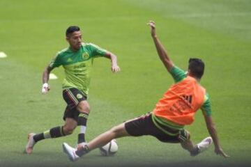 Foto durante el reconocimiento de Cancha del estadio Azteca por parte de la Seleccion Nacional de Mexico, previo al partido en contra de El Salvador, Partido Correpondiente a las Eliminatorias CONCACAF para el Mundial de Rusia 2018.
12/11/2015/ MEXSPORT / Omar Martinez.