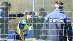 Entrenamiento Deportivo de La Coru&ntilde;a. Lara con el medico