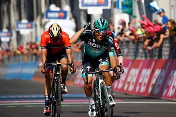 El italiano Cesare Benedetti ganó en la jornada 12 del Giro de Italia. Miguel Ángel López descontó tiempo en la general y Jan Polanc es el nuevo líder de la clasificación. 