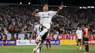 Futbol, Colo Colo vs Deportes Limache.
Copa Chile 2025.
El jugador de Colo Colo Salomon Rodriguez, centro, celebra su gol contra Deportes Limache durante el partido por el grupo B de la Copa Chile disputado en el estadio Monumental en Santiago, Chile.
30/01/2025
Felipe Zanca/Photosport
Football, Colo Colo vs Deportes Limache.
2025 Copa Chile Championship.
Colo Colo's player Salomon Rodriguez, center, celebrate his goal against Deportes Limache during the group B match of the Copa Chile held at Monumental stadium in Santiago, Chile.
30/01/2025
Felipe Zanca/Photosport