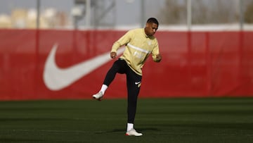 Tecatito, Martial y Gudelj, en la lista del Sevilla para Europa