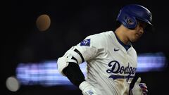 Los Angeles (United States), 03/07/2024.- Los Angeles Dodgers' Shohei Ohtani hits a homer during the seventh inning of the MLB game between the Los Angeles Dodgers and the Arizona Diamondbacks in Los Angeles, California, USA, 02 July 2024. EFE/EPA/ALLISON DINNER
