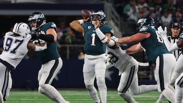 ARLINGTON, TEXAS - DECEMBER 10: Jalen Hurts #1 of the Philadelphia Eagles throws a pass during the second quarter against the Dallas Cowboys at AT&T Stadium on December 10, 2023 in Arlington, Texas. Richard Rodriguez/Getty Images/AFP (Photo by Richard Rodriguez / GETTY IMAGES NORTH AMERICA / Getty Images via AFP)