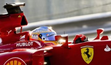 Ferrari confirmó que el español dejará la escudería italiana a fin de temporada.