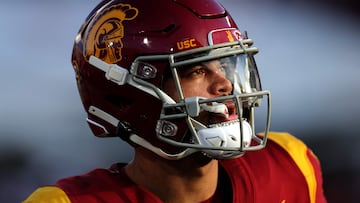 Caleb Williams #13 of the USC Trojans.