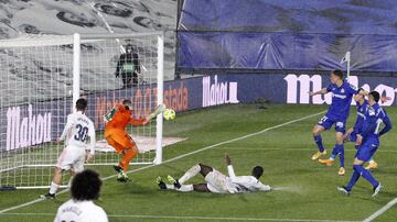 2-0. Ferland Mendy marc¨® el segundo gol.
