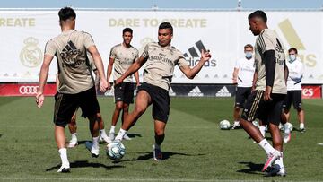El Madrid prepara el regreso de la LaLiga con fútbol-tenis