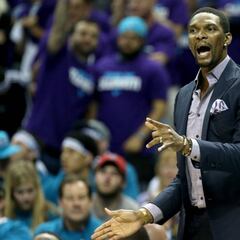 Chris Bosh quiere jugar, pero los Heat temen por su vida