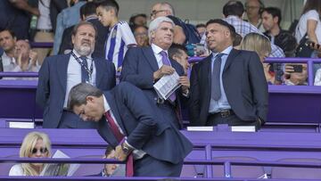 06/10/19 PARTIDO PRIMERA DIVISION
REAL VALLADOLID - ATLETICO DE MADRID
MIGUEL PEREZ - CLEMENTE VILLAVERDE - RONALDO NAZARIO PRESIDENTE PALCO