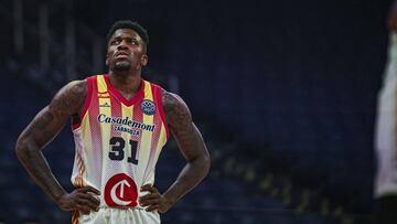 Jason Thompson, durante el partido entre el AEK y el Casademont Zaragoza.