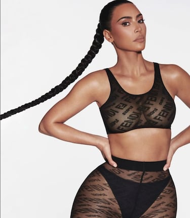 Protagonista del divorcio más mediático de los últimos tiempos, Kim Kardashian no parece dispuesta a enamorarse, de momento. Centrada en sus hijos, y en su carrera como modelo e influencer, la estadounidense no ha dado indicios de haber rehecho su vida, y es que los guiños a su ex siguen siendo una realidad.