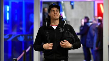 Cavani llegando un día al estadio del PSG. Ahora habría rechazado una oferta del Inter por el Atlético.