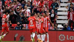 El Almería celebra un gol delante de su afición