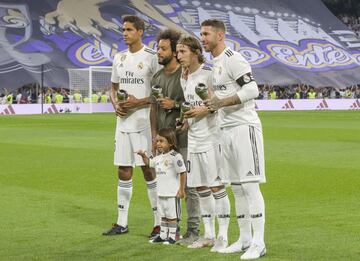 Modric, Varane, Marcelo y Sergio Ramos ofrecen los premios The Best. 