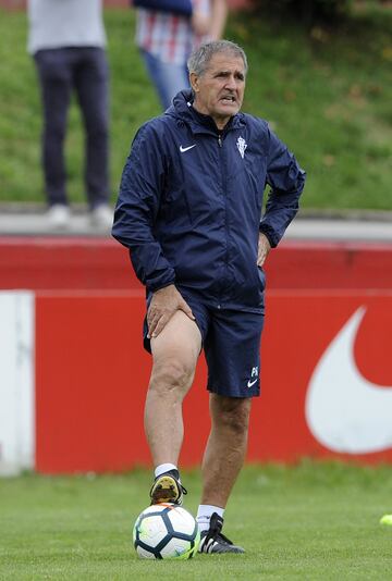 Destituido en la jornada 18 del Sporting de Gijón 