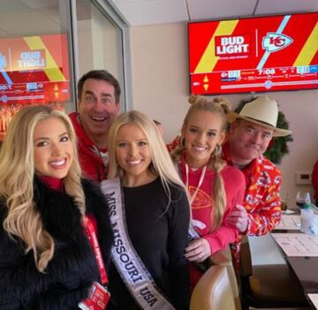 Debido a la llegada de los Chiefs al Super Bowl en los últimos dos años, las redes sociales del actor de 'The Office' se encuentran repletas de posts en donde muestra su afición al equipo de Kansas.