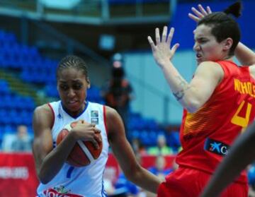 Sandrine Gruda y Laura Nicholls.