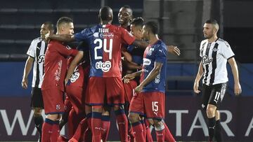 Medellín venció 2-4 a Libertad por la fecha 6 de la Copa Libertadores.