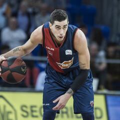 El Baskonia no tiene piedad en Liga Endesa: +44 ante el UCAM