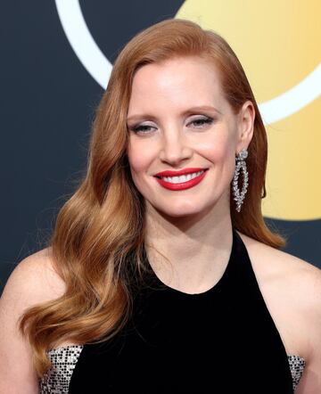 Jessica Chastain acudió a la gala también vestida de negro como protesta por los abusos sexuales en la industria de Hollywood.