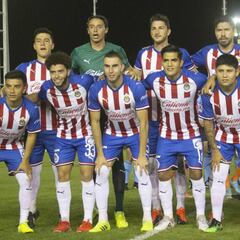 La posible alineación de Chivas para enfrentar a Pumas
