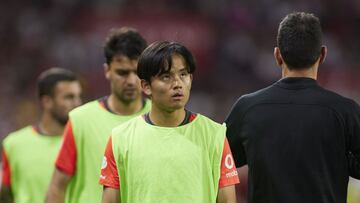 El jugador del Mallorca Takefusa Kubo entrana durante el partido contra el Sevilla.
 