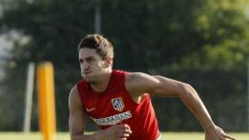 ESFUERZO. Koke durante la sesión física de ayer en San Rafael.