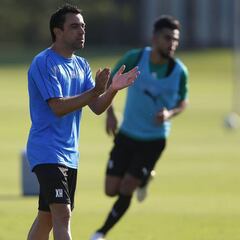 Xavi Hernández ya manda en el campo… sin balón