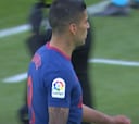 Otra escena de 'cabreo gordo' de Luis Suárez al ser cambiado