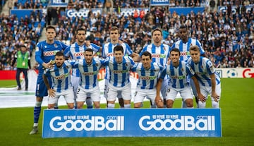 Once inicial de la Real Sociedad: Remiro; Zaldúa, Diego Llorente, Zubeldia, Monreal; Merino, Guevara; Portu, Odegaard, Oyarzabal; e Isak.