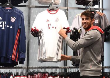 Javi Martínez: "Real Madrid's bad results have surprised me"