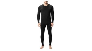 El set de ropa térmica para hombre que es un éxito en Amazon: camiseta y pantalón en cinco colores