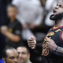 95-95, 9" y posesión para el rival: sólo LeBron es capaz de inventar lo que pasó para ganar